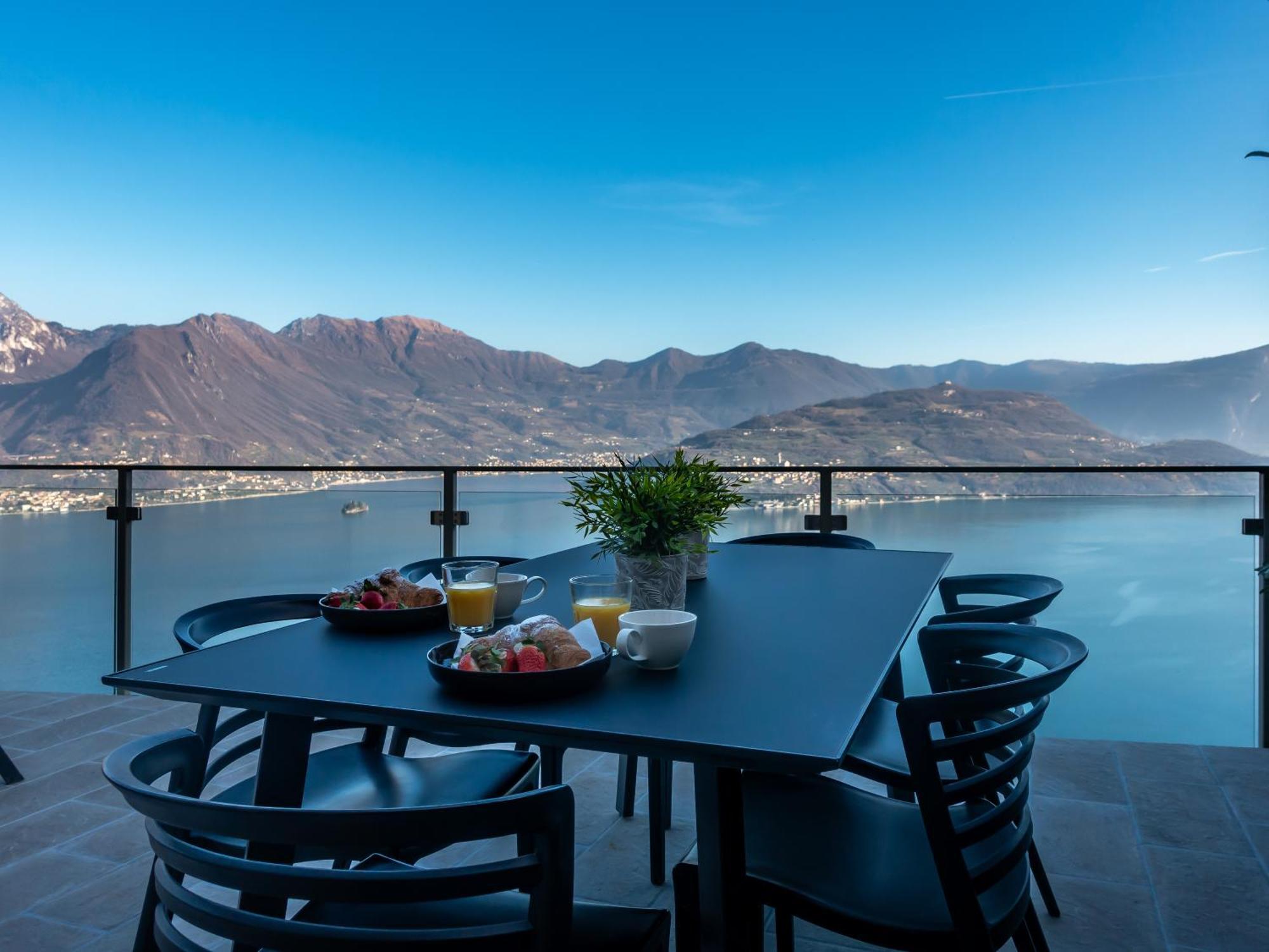 Mia Isola With Lake View, Garden And Swimming Pool Parzanica Esterno foto