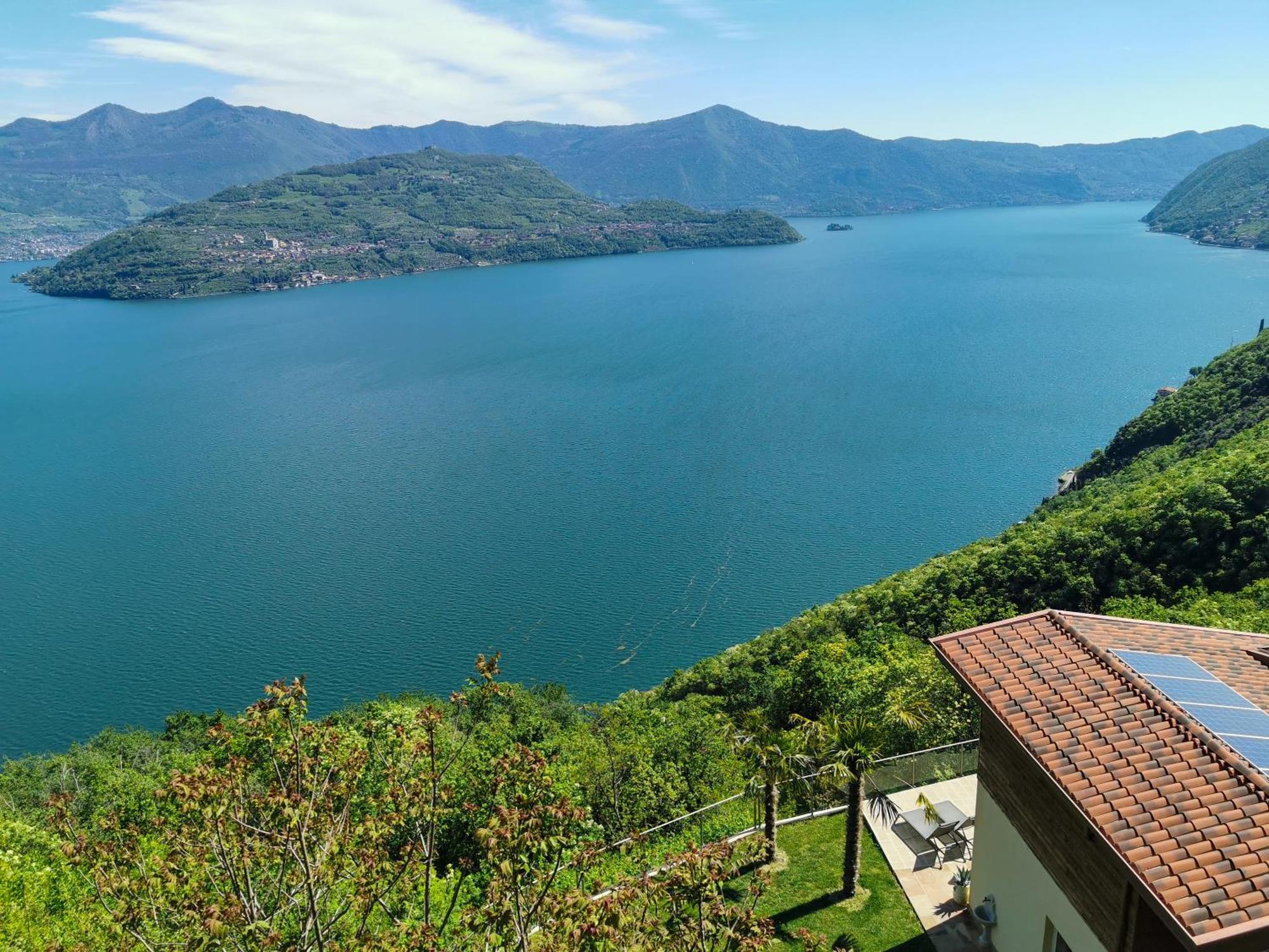 Mia Isola With Lake View, Garden And Swimming Pool Parzanica Esterno foto